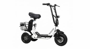 三輪タイプの特定小型原動機付自転車